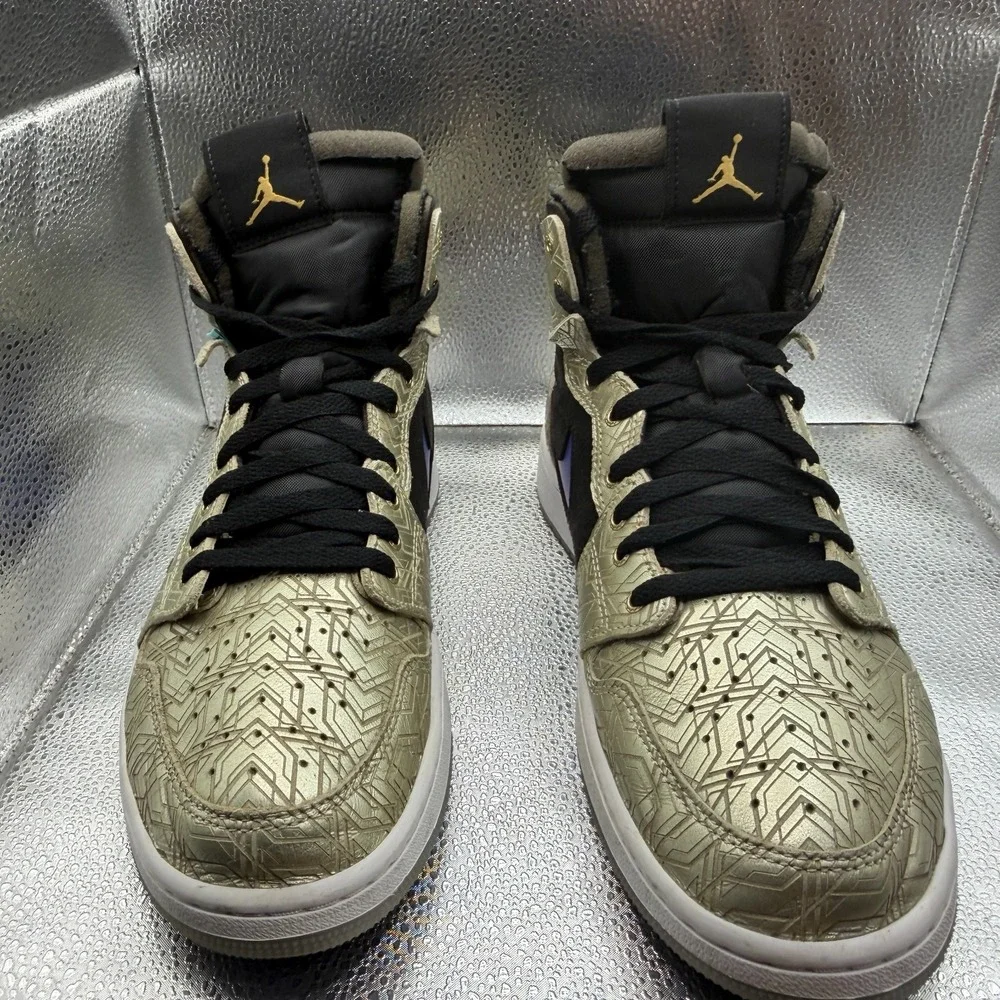 Size 12 Nike Air‎ Jordan 1 High Zoom Air Comfort Gold Laser Sneakers DQ0659-700